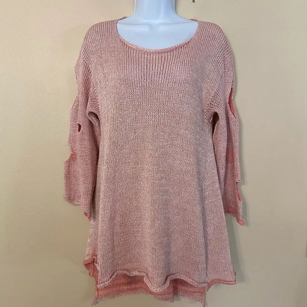 Sweater 3/4 length sleeve cut out sleeves